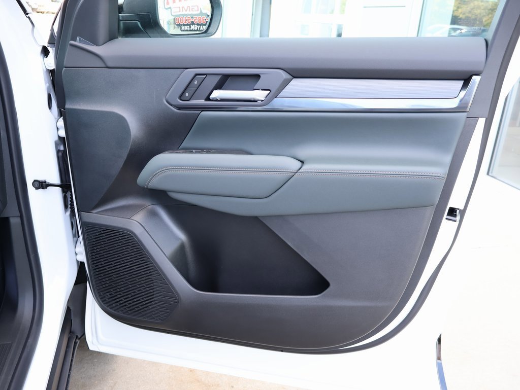 New 2026 GMC Terrain AT4 w/ LPO, Black Badging Package image 34