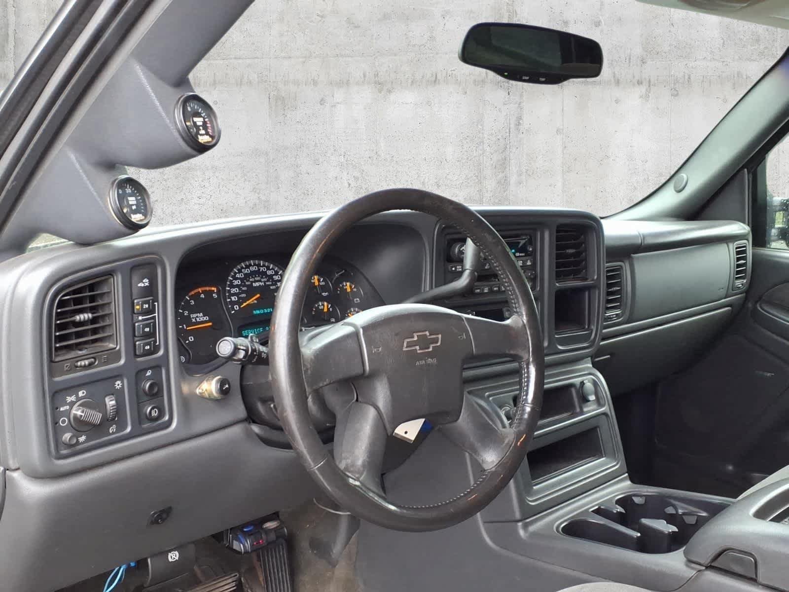 Used 2003 Chevrolet Silverado 3500 LS AWD/4WD image 5