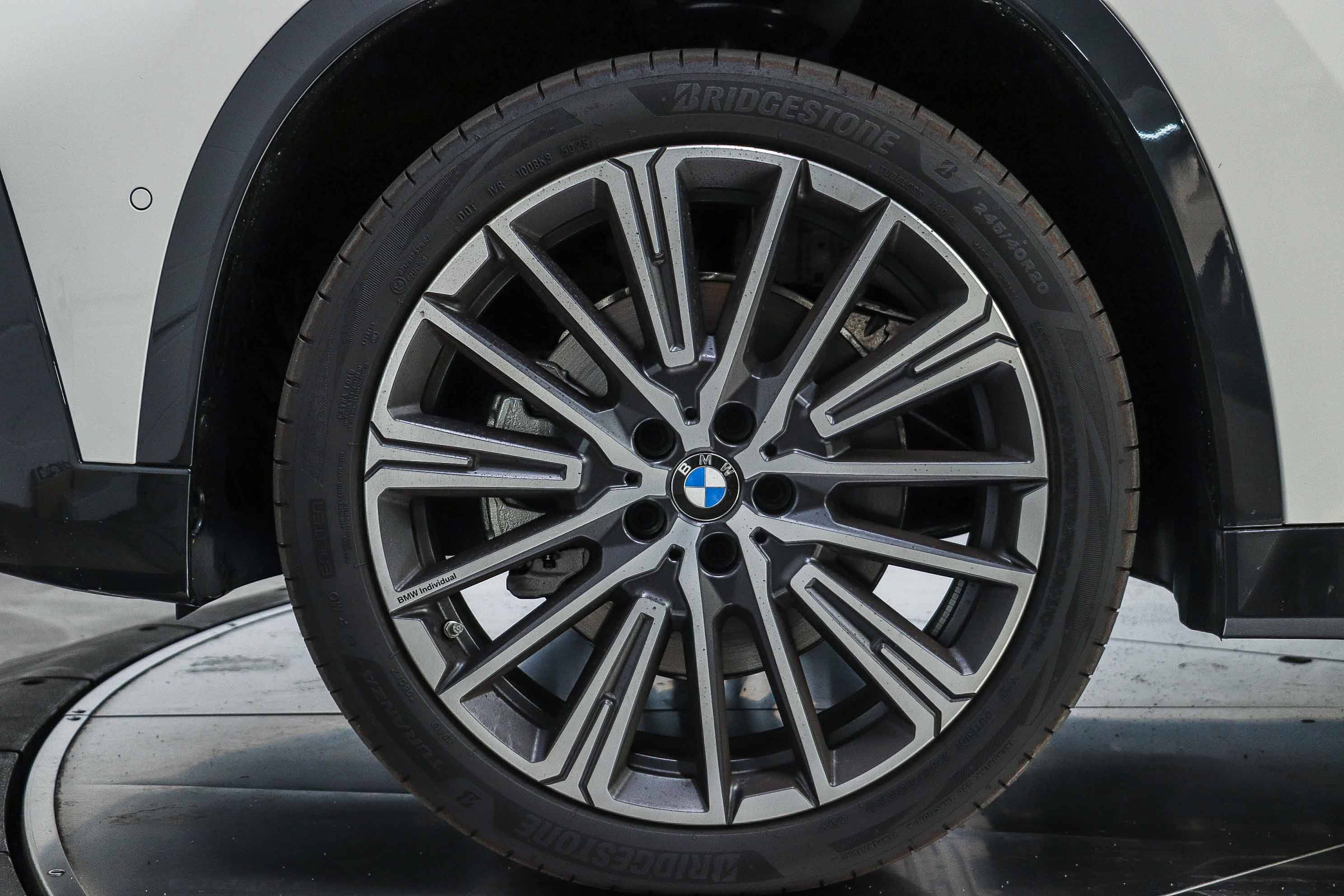 New 2026 BMW X1 xDrive28i w/ Convenience Package AWD/4WD image 9