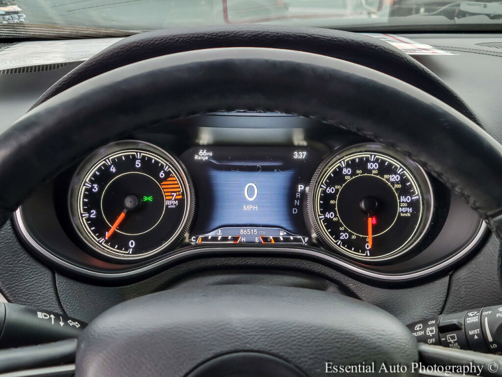 Used 2019 Jeep Cherokee Limited image 19