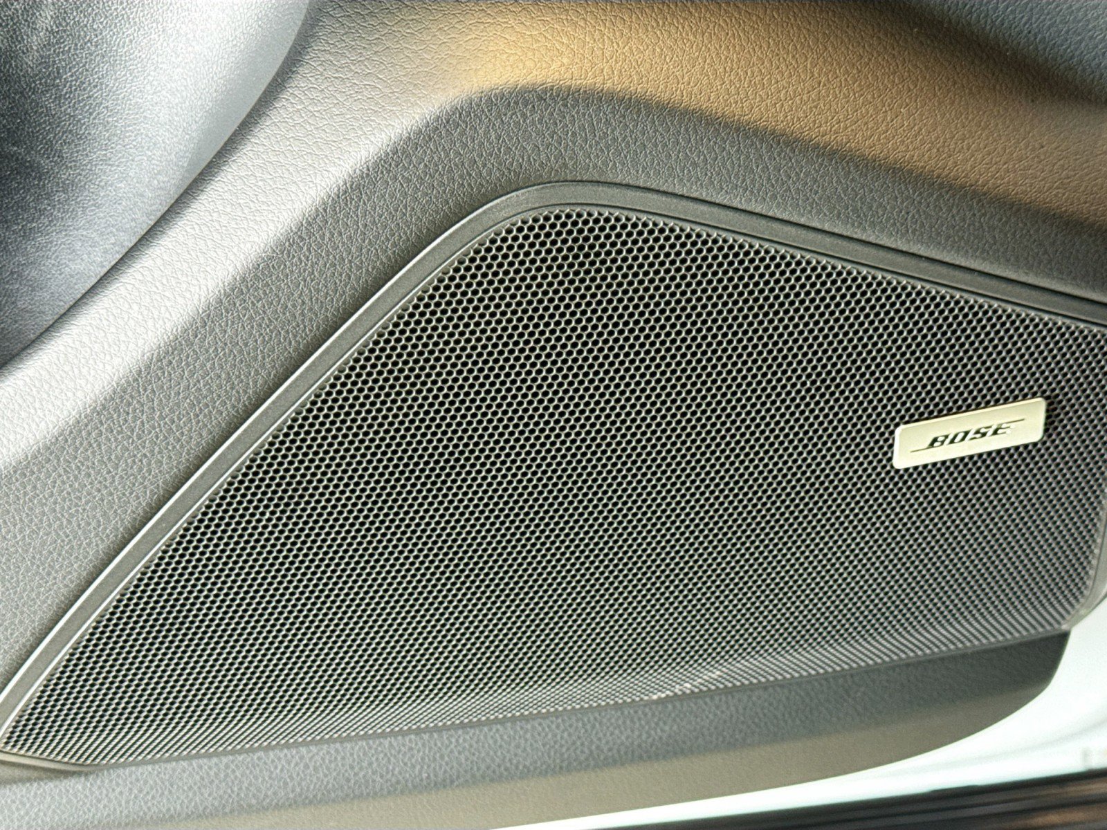 Used 2025 Porsche Cayenne image 12