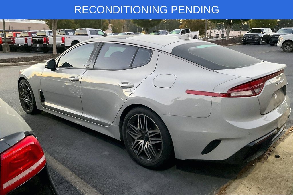 Used 2022 Kia Stinger GT1 RWD image 3