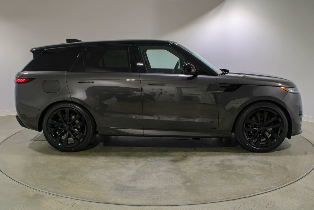 New 2026 Land Rover Range Rover Sport Dynamic SE AWD/4WD image 6
