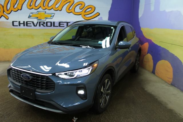 Used 2025 Ford Escape Platinum AWD/4WD image 4