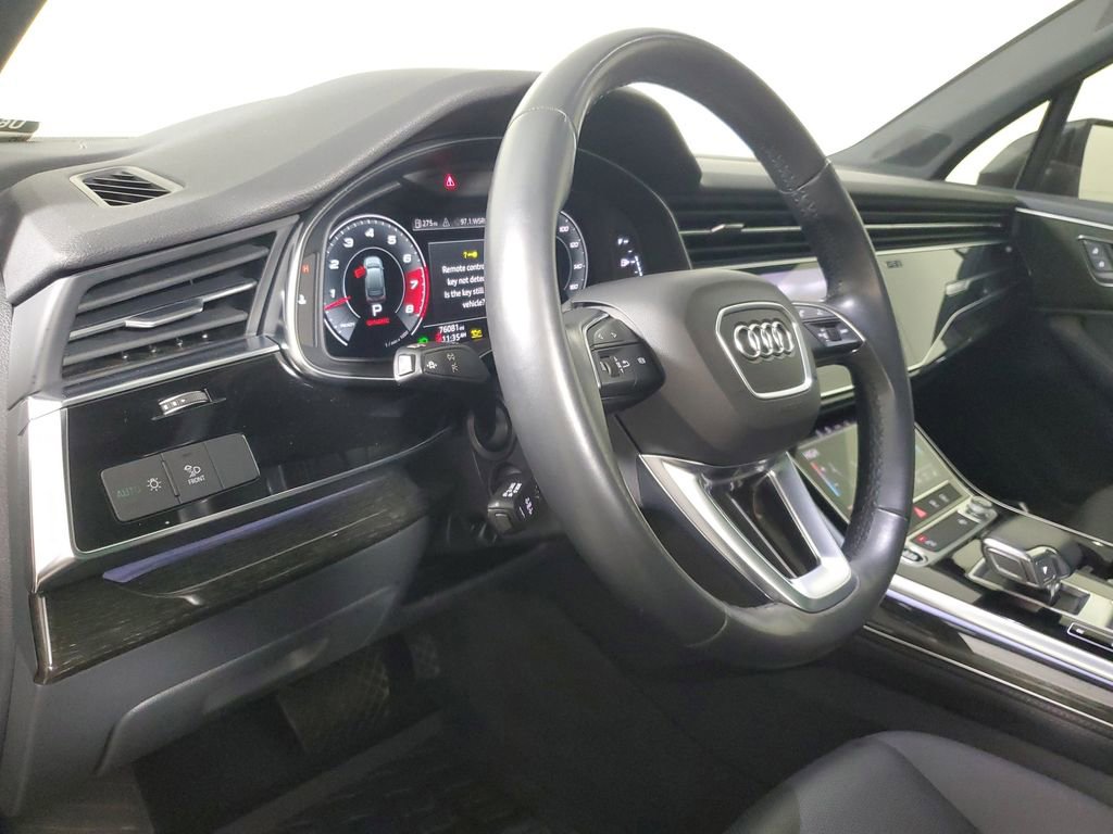 Used 2021 Audi Q7 3.0T Premium Plus image 24