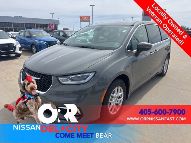 Used 2023 Chrysler Pacifica Touring-L FWD 360° Tour