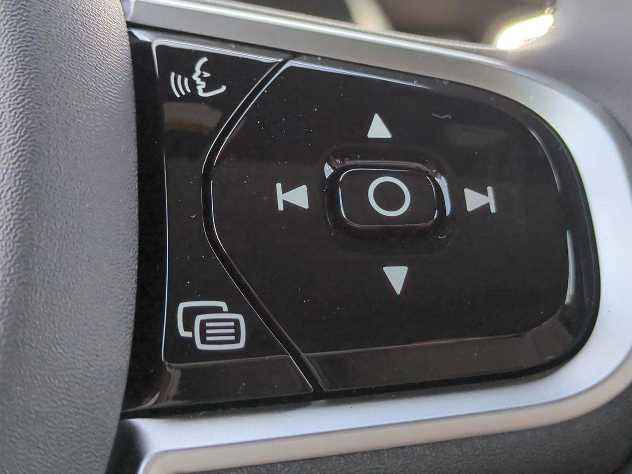 New 2026 Volvo XC90 B6 Ultra w/ Lounge Package image 25