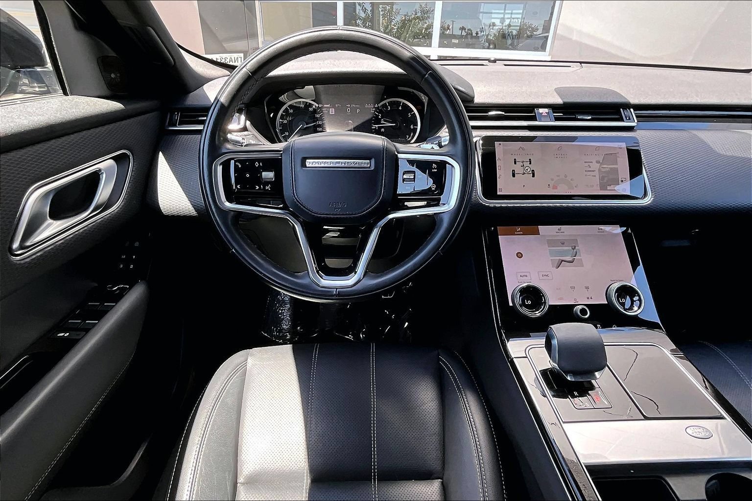 Used 2022 Land Rover Range Rover Velar R-Dynamic S AWD/4WD image 5
