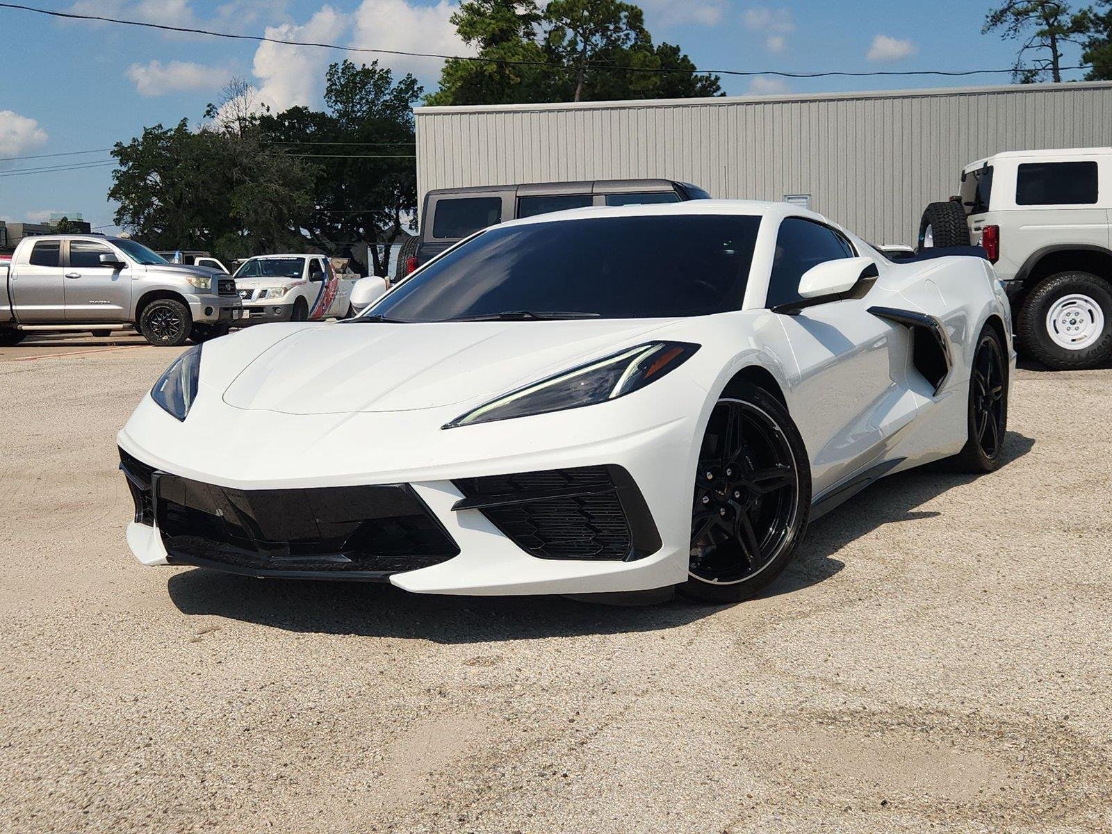 Certified 2020 Chevrolet Corvette Stingray Coupe w/ 1LT RWD video 1