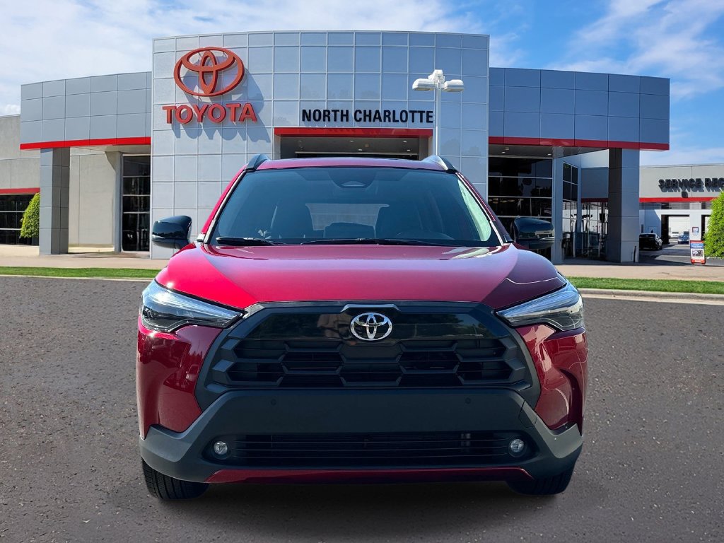 Used 2026 Toyota Corolla Cross XLE w/ Convenience Package FWD image 3