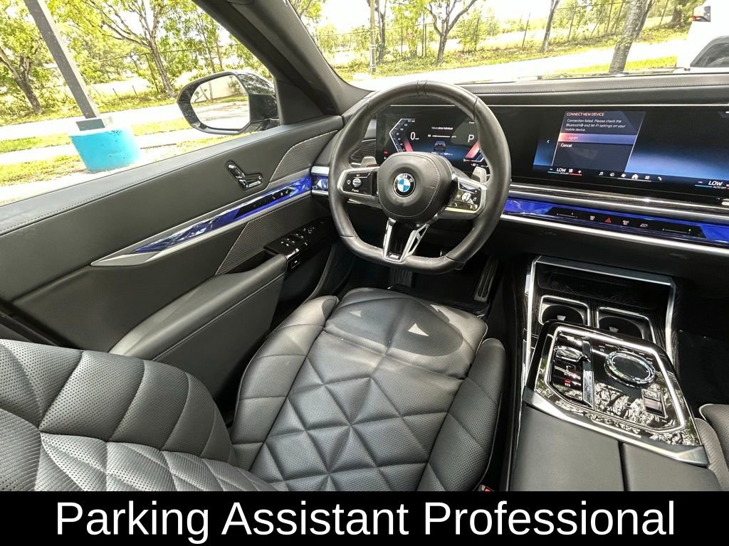 Used 2025 BMW 740i xDrive AWD/4WD image 9