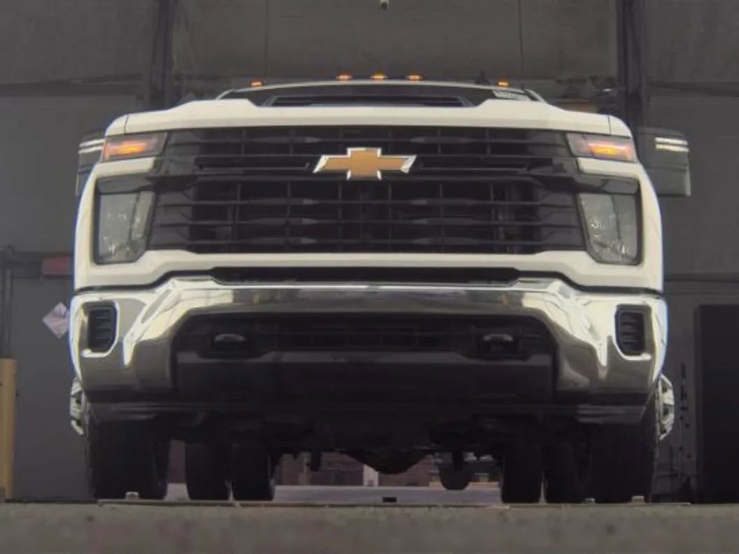 Used 2024 Chevrolet Silverado 3500 W/T AWD/4WD image 8