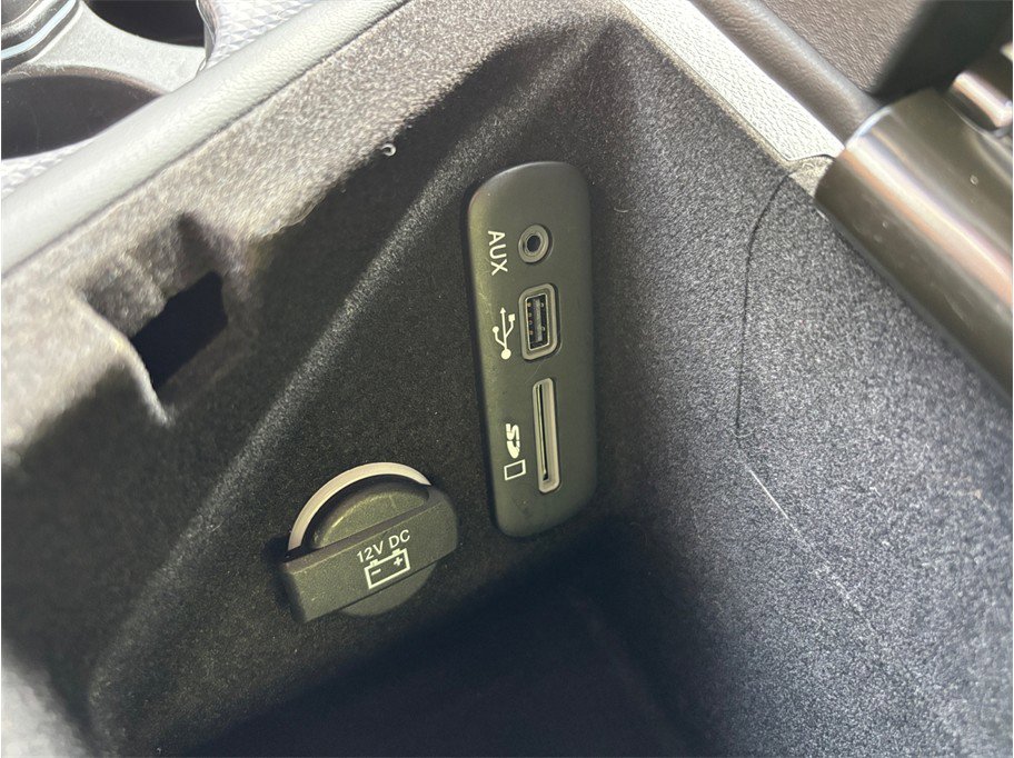 Used 2015 Dodge Challenger SRT Hellcat image 35