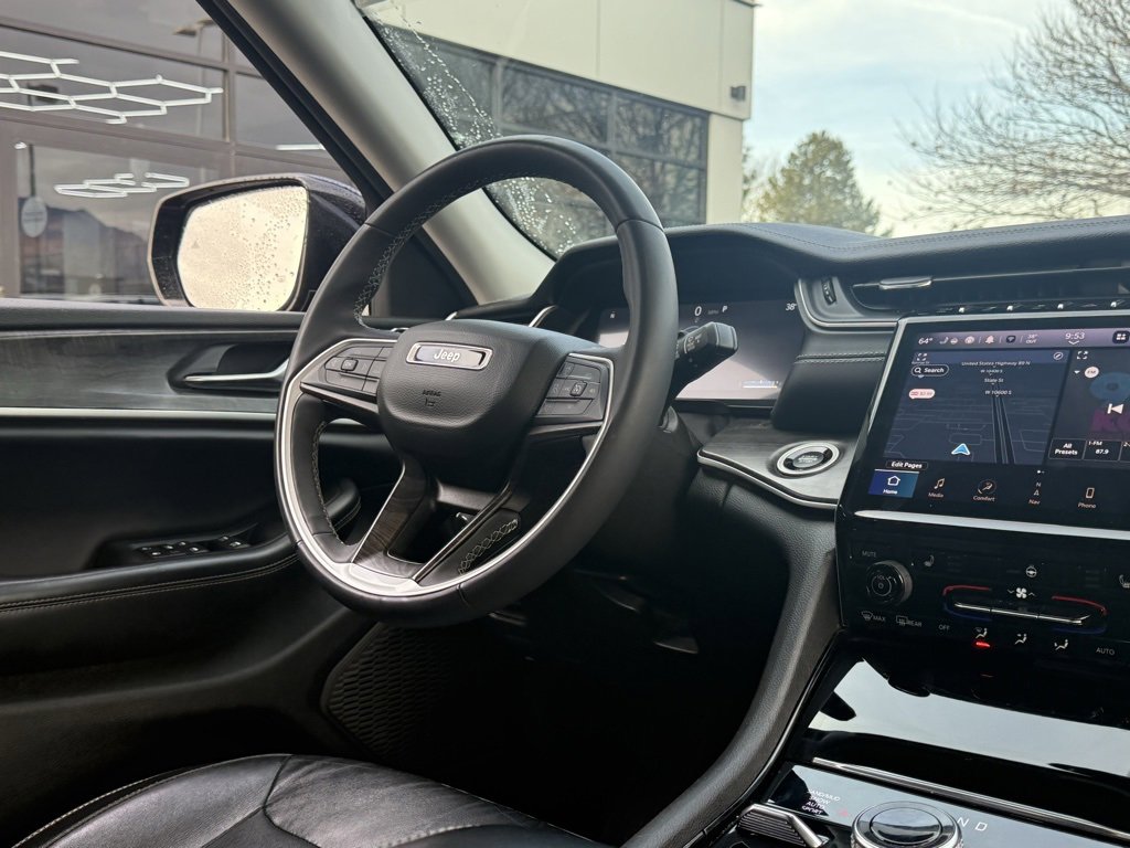 Used 2023 Jeep Grand Cherokee L Limited image 30