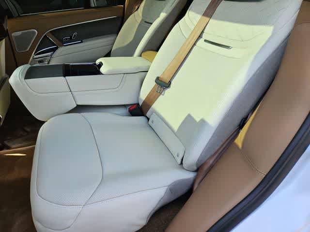 Used 2026 Land Rover Range Rover SV AWD/4WD image 20