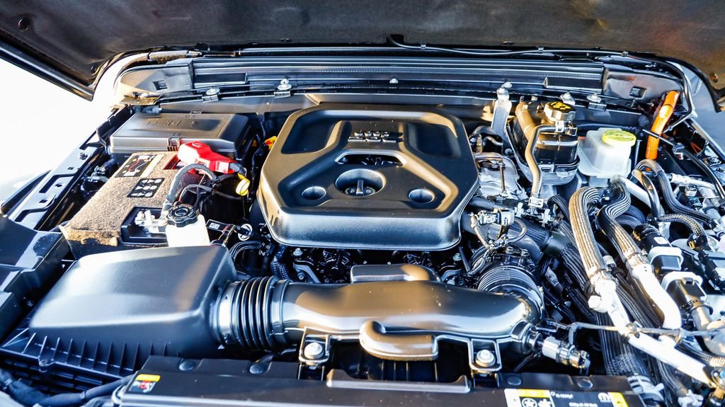 Used 2023 Jeep Wrangler Unlimited Rubicon 4xe image 31