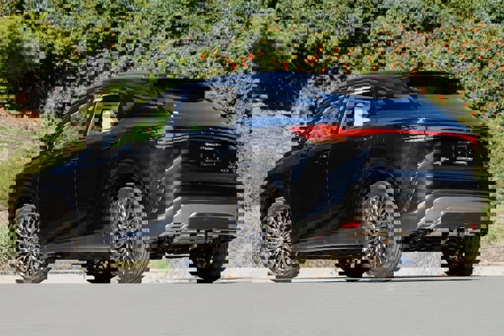 New 2026 Lexus RX 450h Luxury image 2