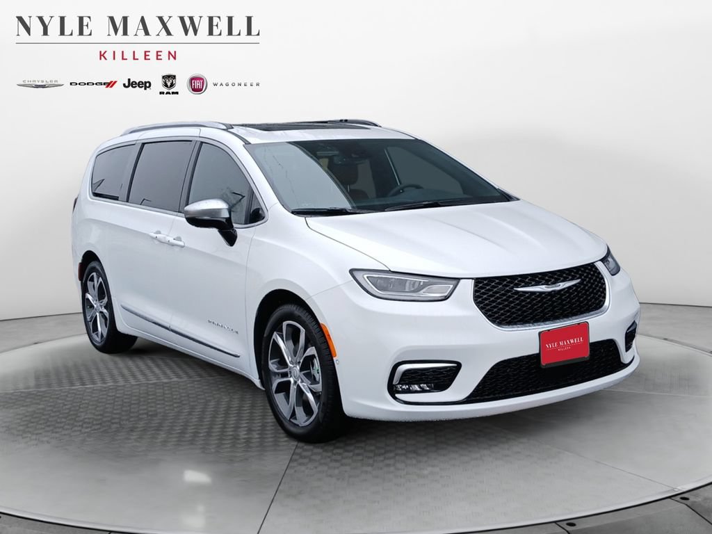New 2026 Chrysler Pacifica Pinnacle FWD image 2