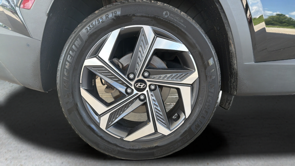 Used 2023 Hyundai Tucson Limited AWD/4WD image 13