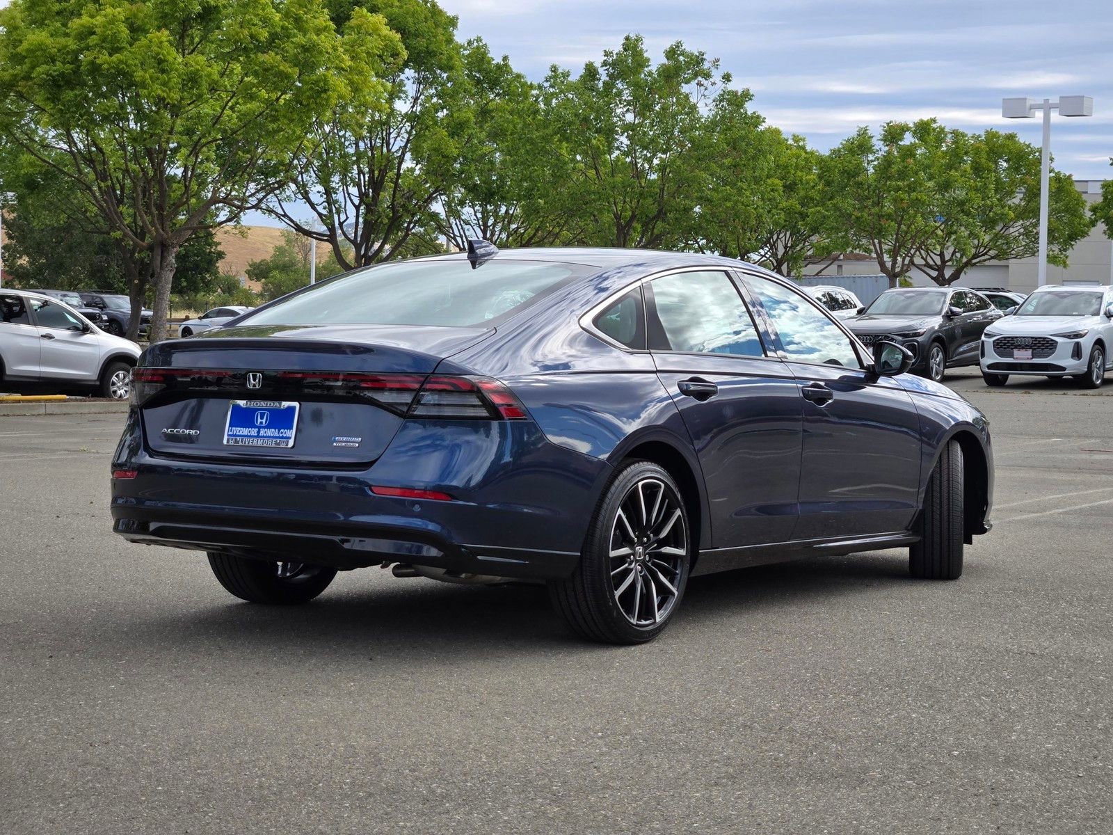New 2026 Honda Accord Touring image 4