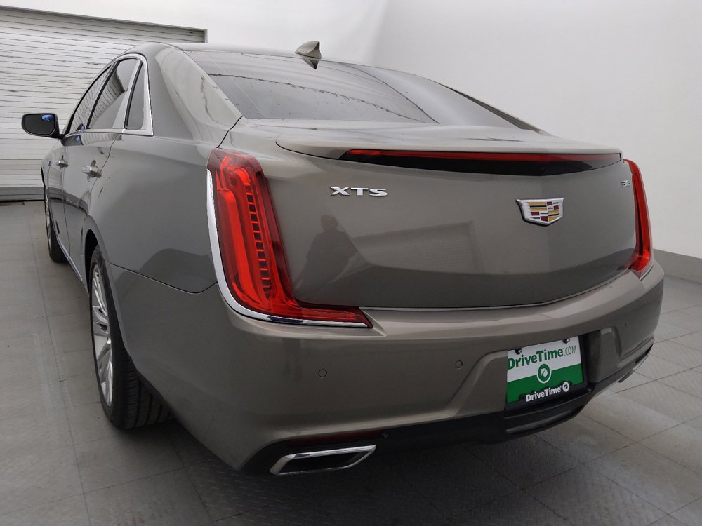 Used 2018 Cadillac XTS Luxury w/ Driver Awareness Package FWD image 5