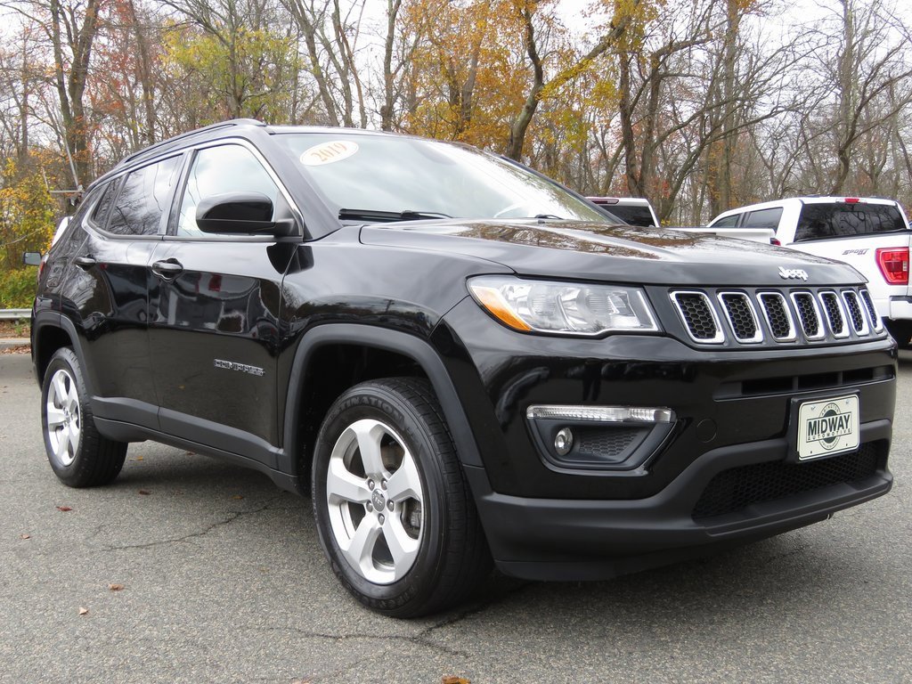 Used 2019 Jeep Compass Latitude image 4