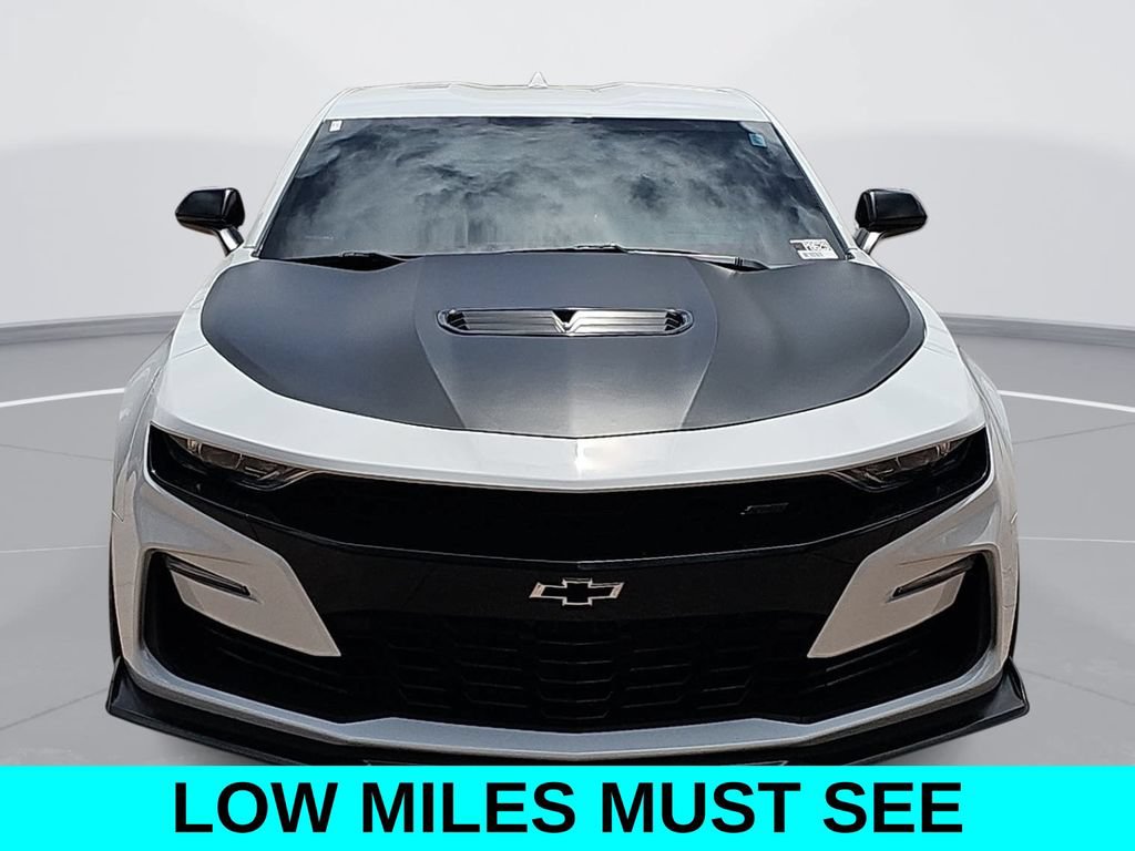 Used 2019 Chevrolet Camaro SS RWD image 8