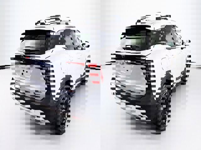 New 2026 Nissan Kicks SR w/ SR Premium Package image 5