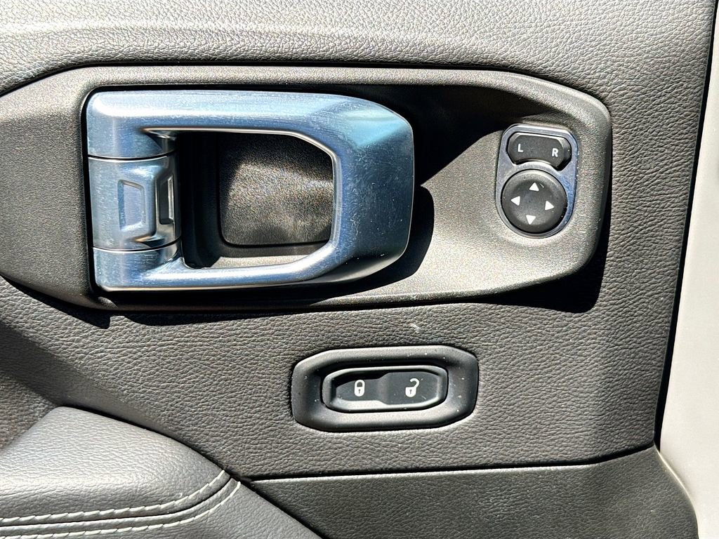 Used 2021 Jeep Wrangler Unlimited Sahara w/ Safety Group image 20