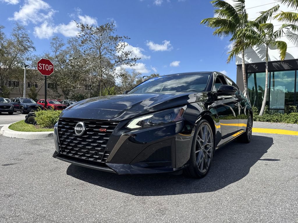 Used 2023 Nissan Altima 2.0 SR image 32