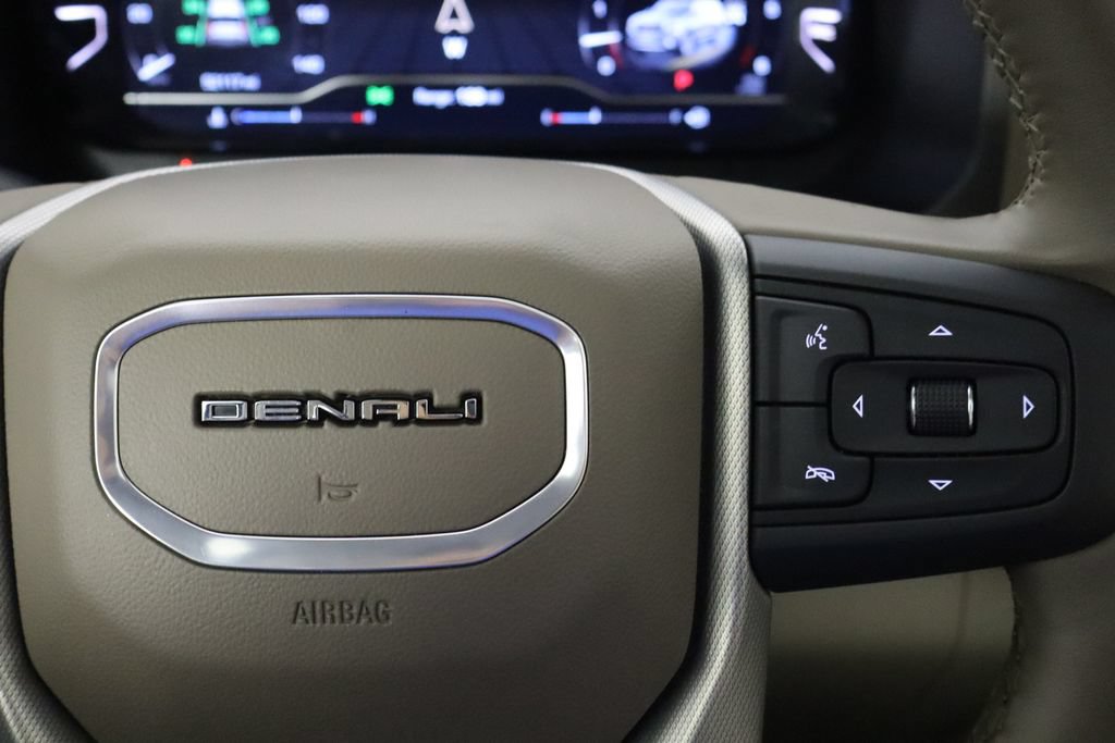 Used 2024 GMC Yukon Denali AWD/4WD image 8