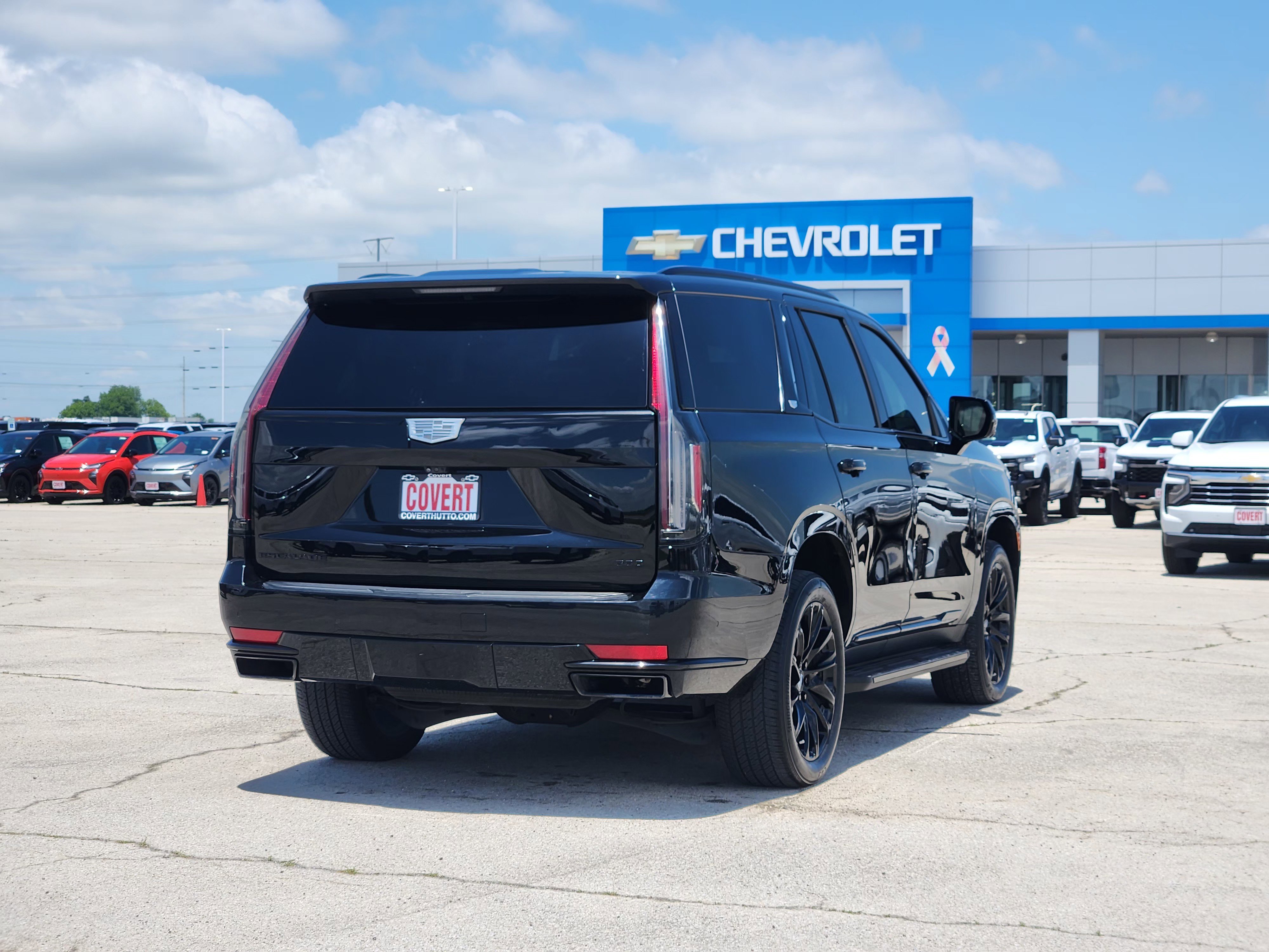 Used 2023 Cadillac Escalade Sport w/ LPO, ONYX Package RWD image 7