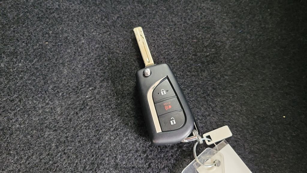 Used 2023 Toyota RAV4 LE FWD image 23