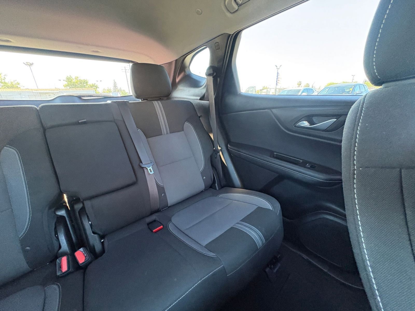 Used 2025 Chevrolet Blazer LT image 39