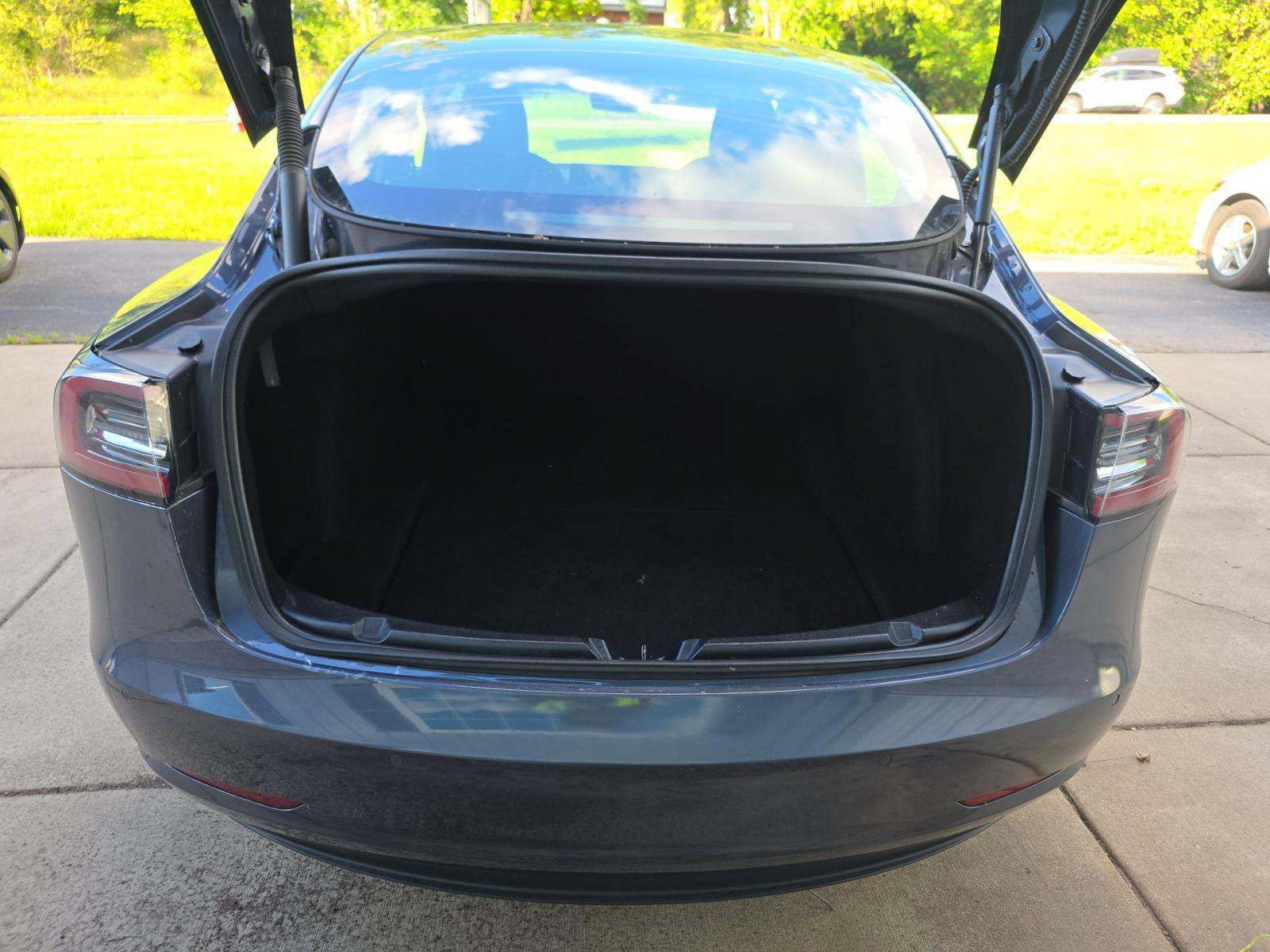 Used 2022 Tesla Model 3 RWD image 11