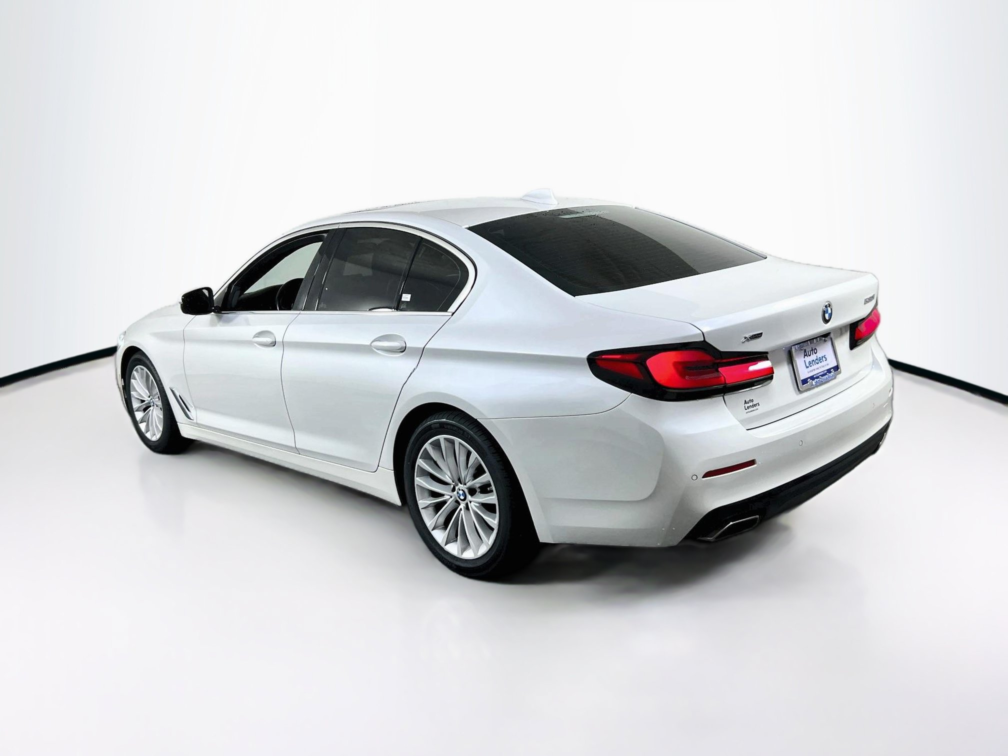 Used 2021 BMW 530i xDrive w/ Premium Package AWD/4WD image 7