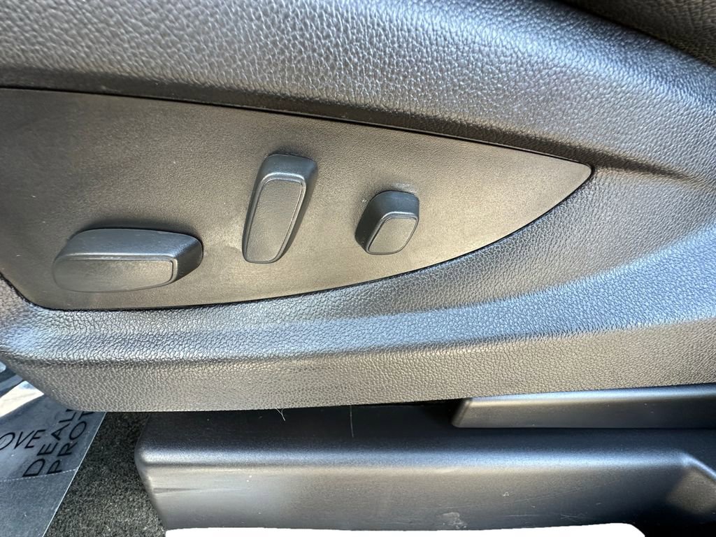 Used 2016 Chevrolet Suburban LTZ image 10