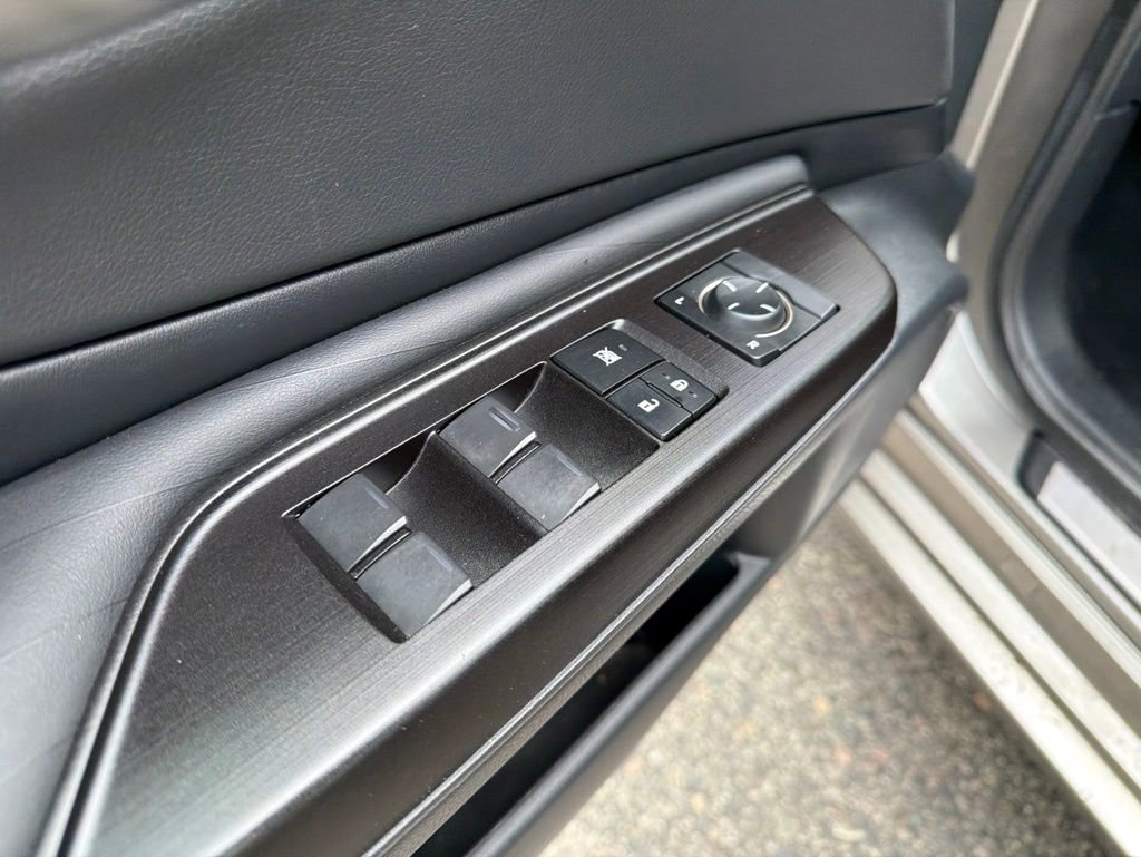 Used 2019 Lexus ES 350 Ultra Luxury w/ Accessory Package 2 FWD image 11