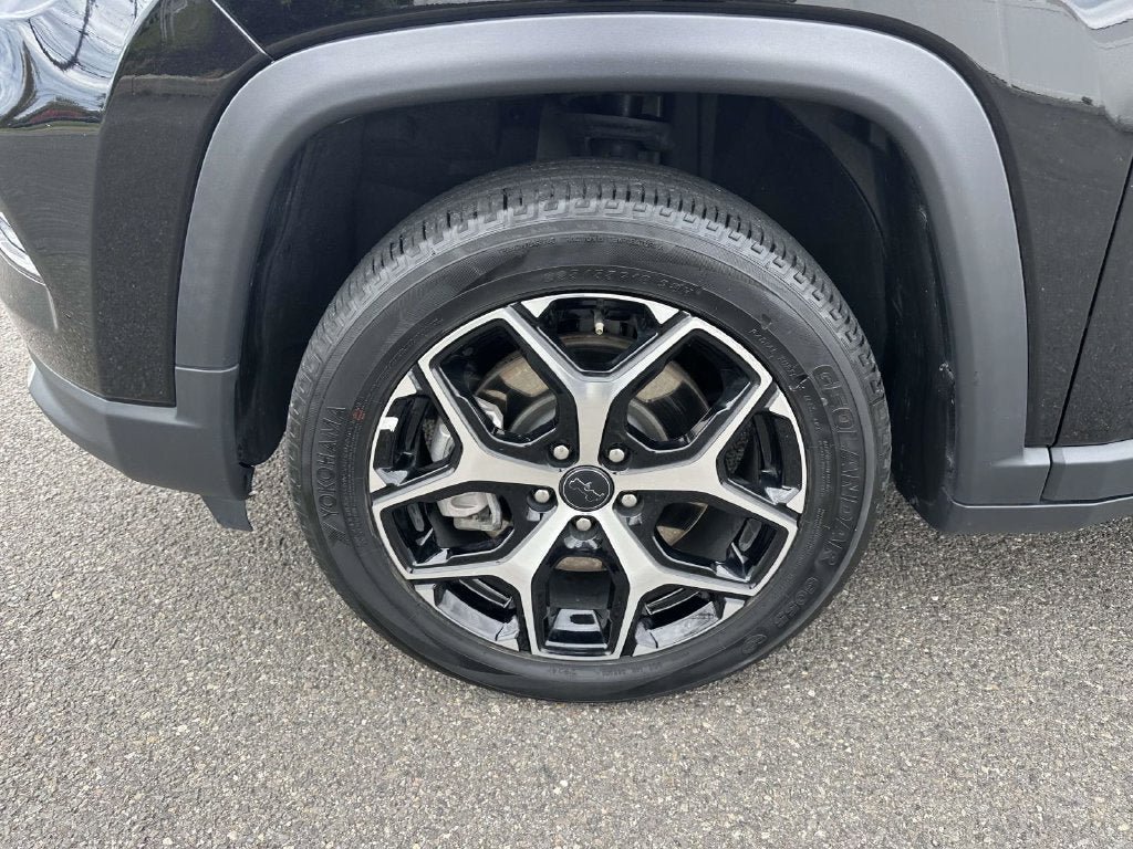 Used 2025 Jeep Compass Limited AWD/4WD image 7