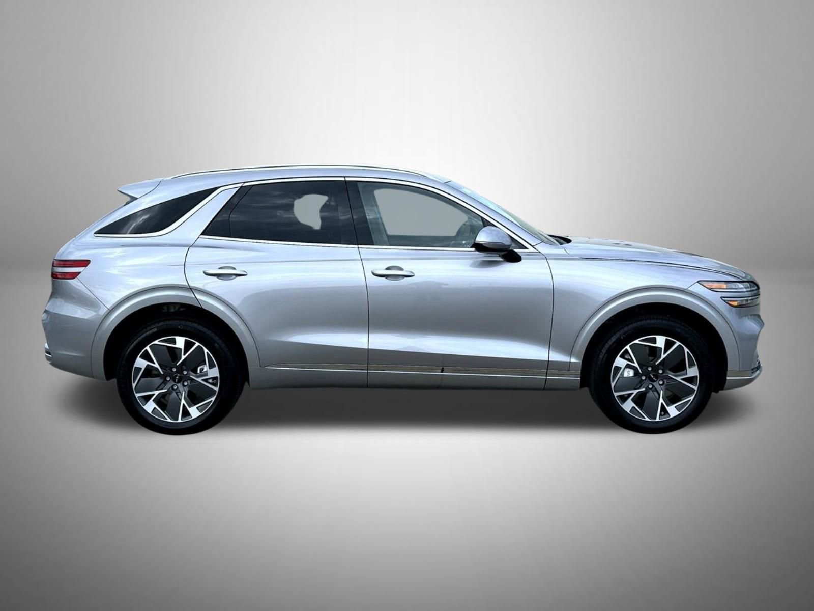 Used 2026 Genesis Electrified GV70 image 4