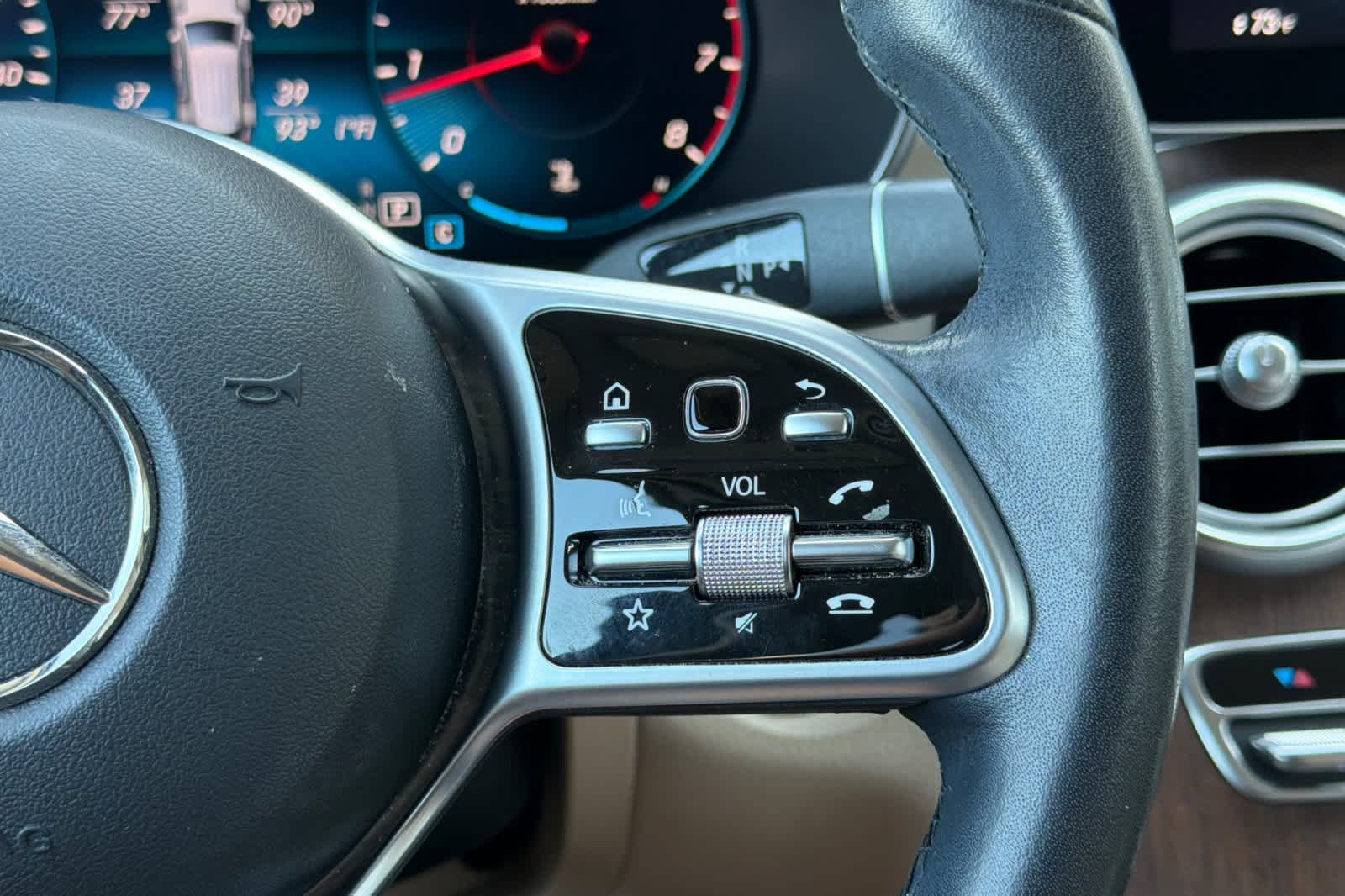 Used 2022 Mercedes-Benz GLC 300 4MATIC image 27