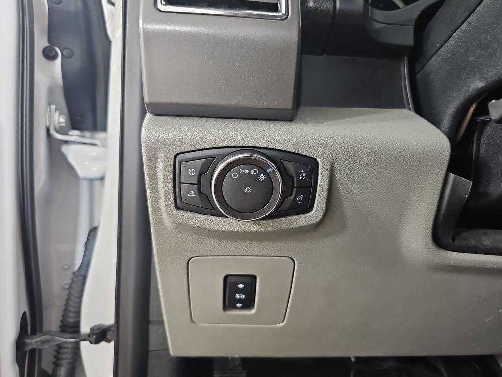 Used 2016 Ford F150 XLT w/ Equipment Group 301A Mid AWD/4WD image 30