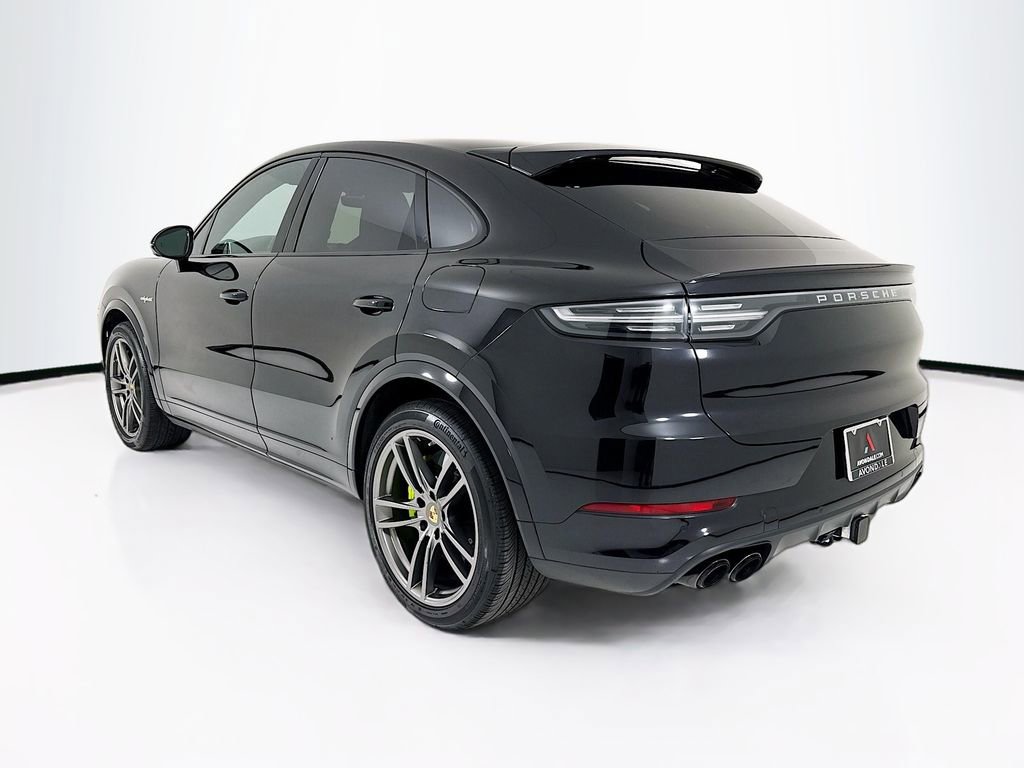 Certified 2021 Porsche Cayenne Turbo S AWD/4WD image 3