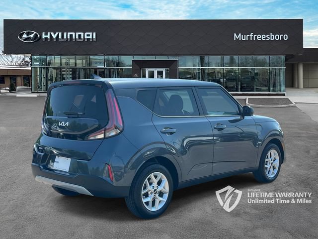Used 2025 Kia Soul LX w/ LX Technology Package FWD image 6