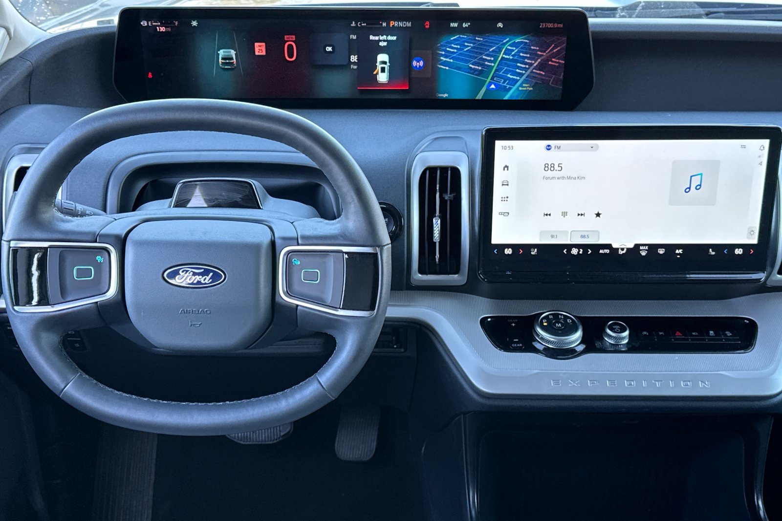 Used 2025 Ford Expedition Active image 13