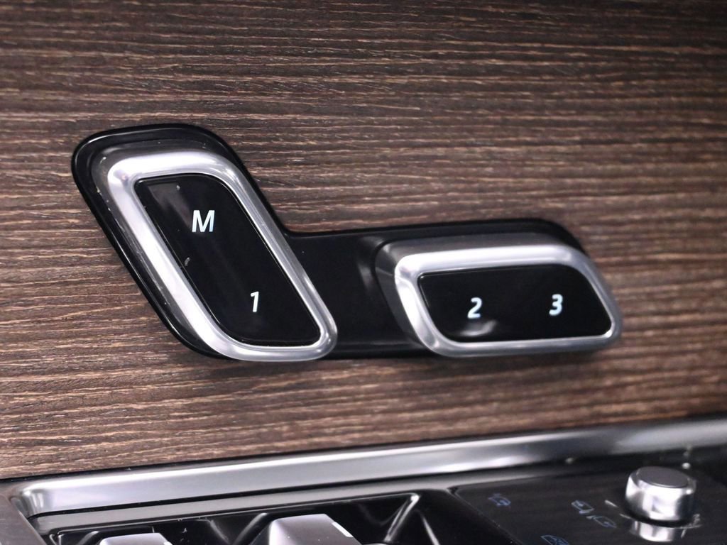 Used 2024 Land Rover Range Rover SE image 41