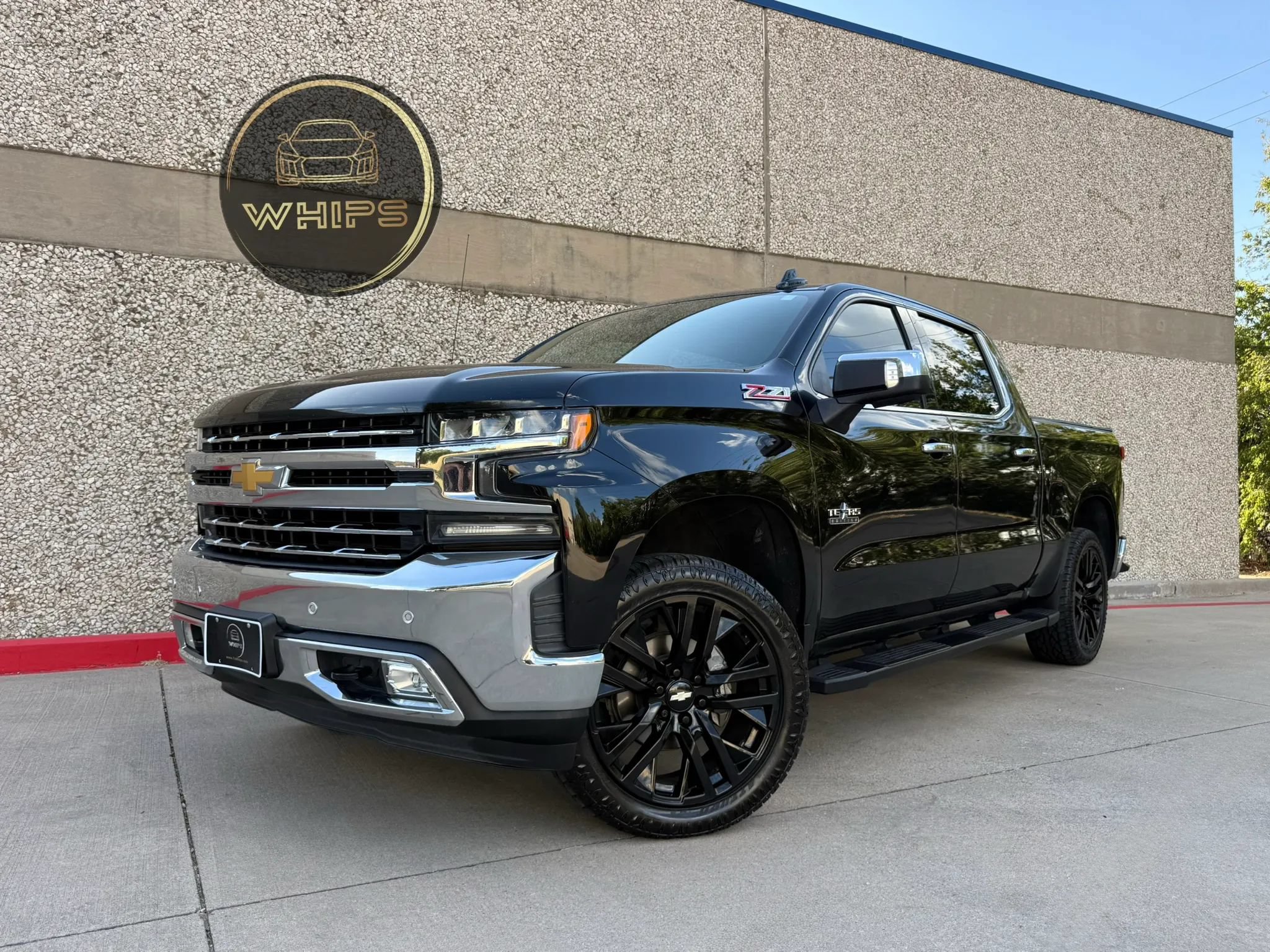 Used 2019 Chevrolet Silverado 1500 LTZ w/ LTZ Texas Edition AWD/4WD image 1