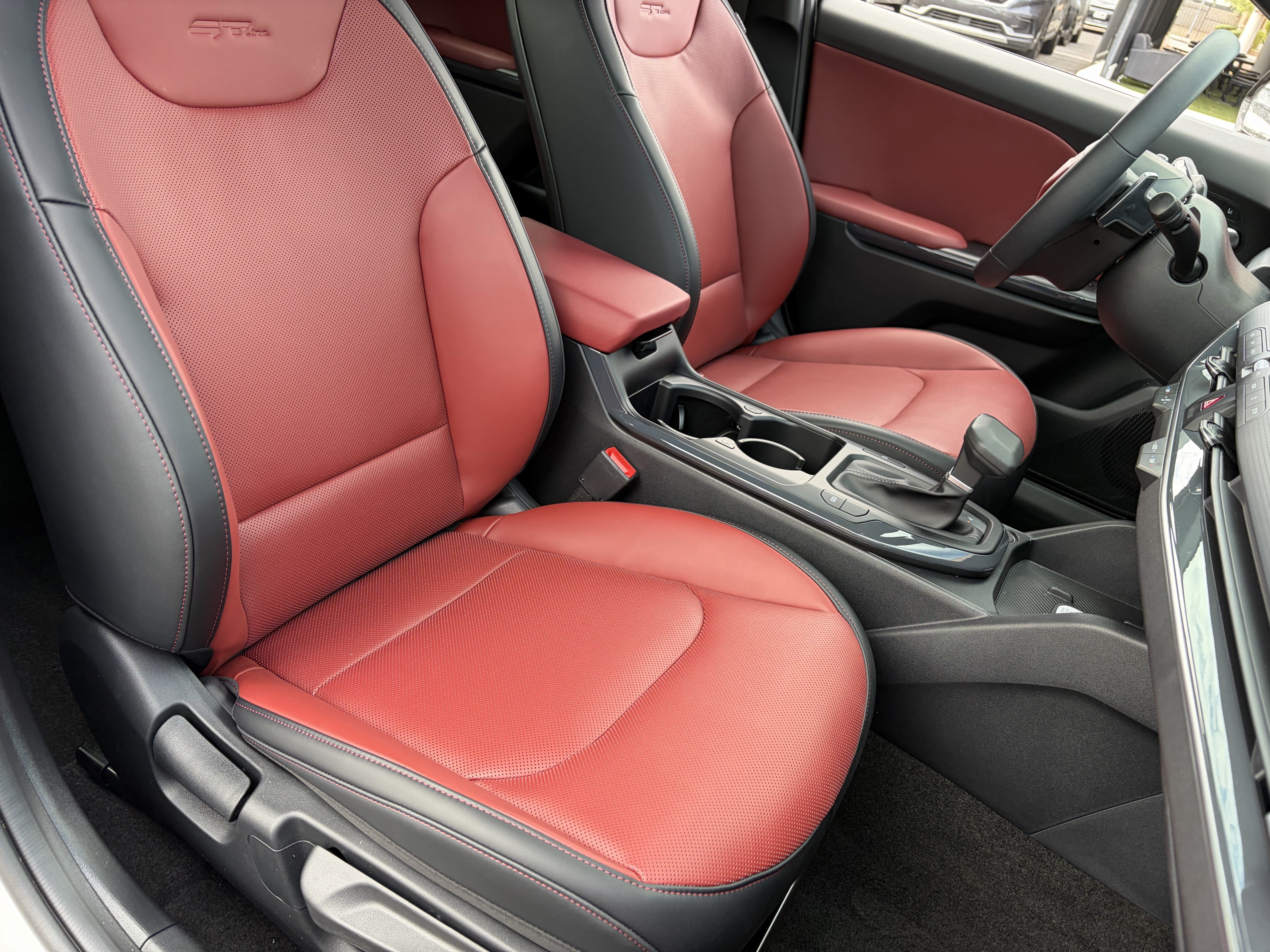 New 2026 Kia K4 GT-Line Turbo w/ GT-Line Premium Package FWD image 8