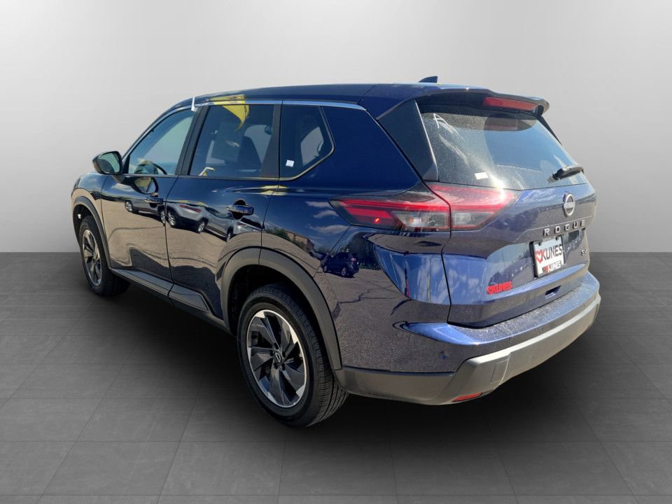 Used 2024 Nissan Rogue SV FWD image 9