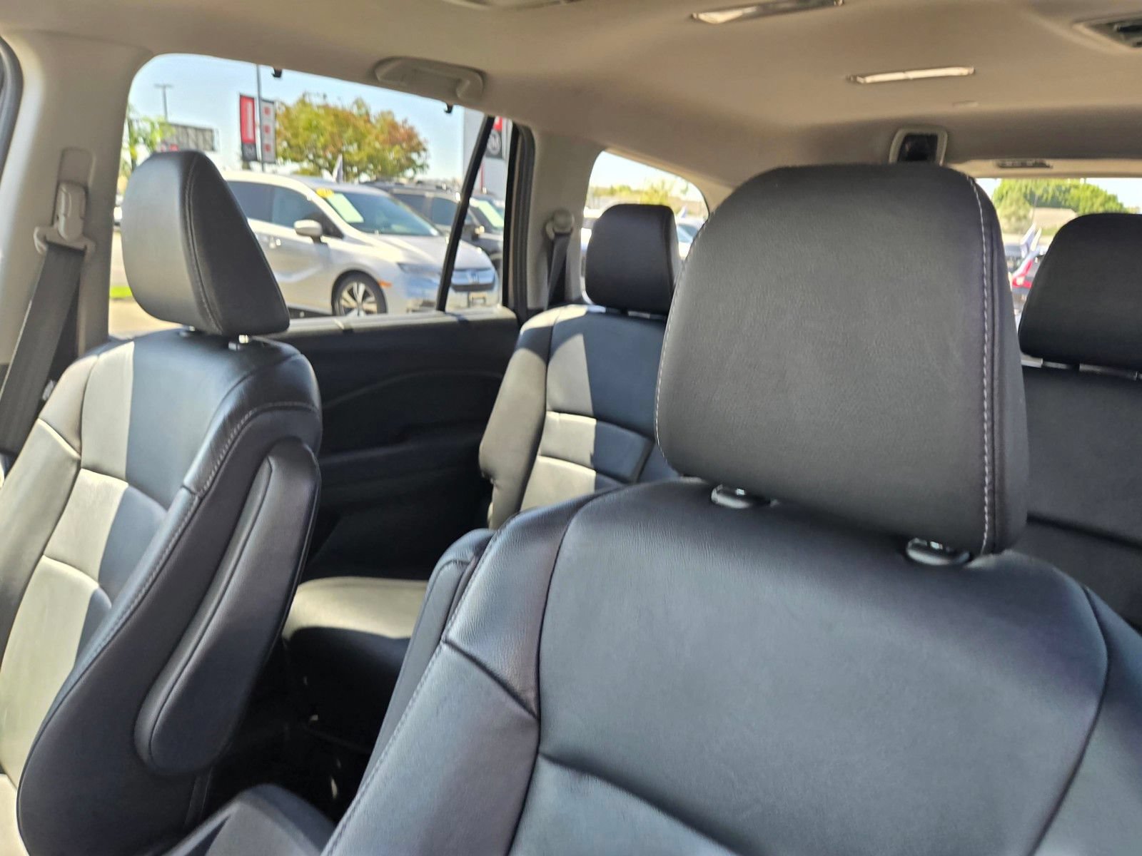 Used 2018 Honda Pilot Touring image 13